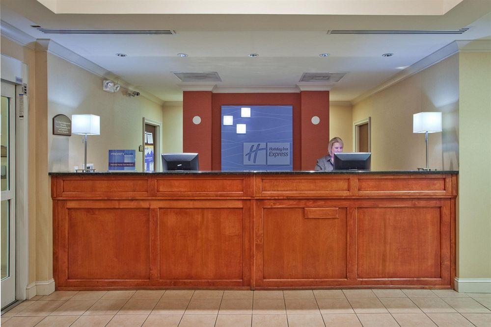 Holiday Inn Express & Suites I-26 & Us 29 At Westgate Mall, An Ihg Hotel Спартанберг Интерьер фото